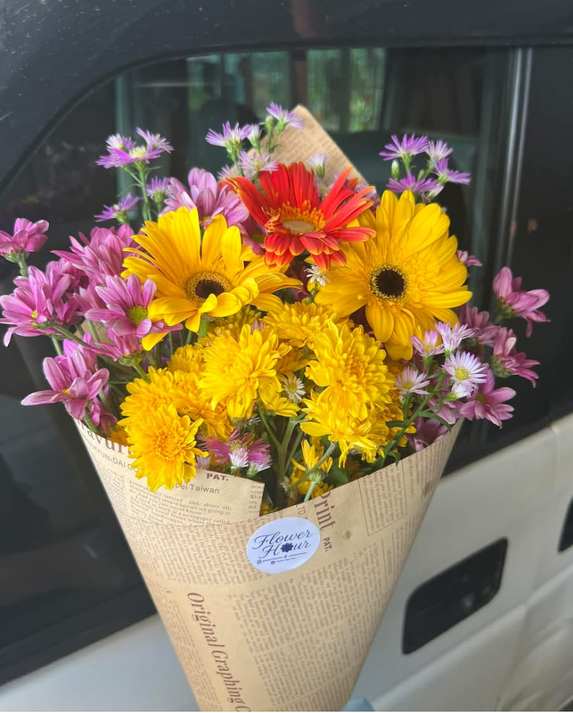 Flower Hour bouquet photo 6